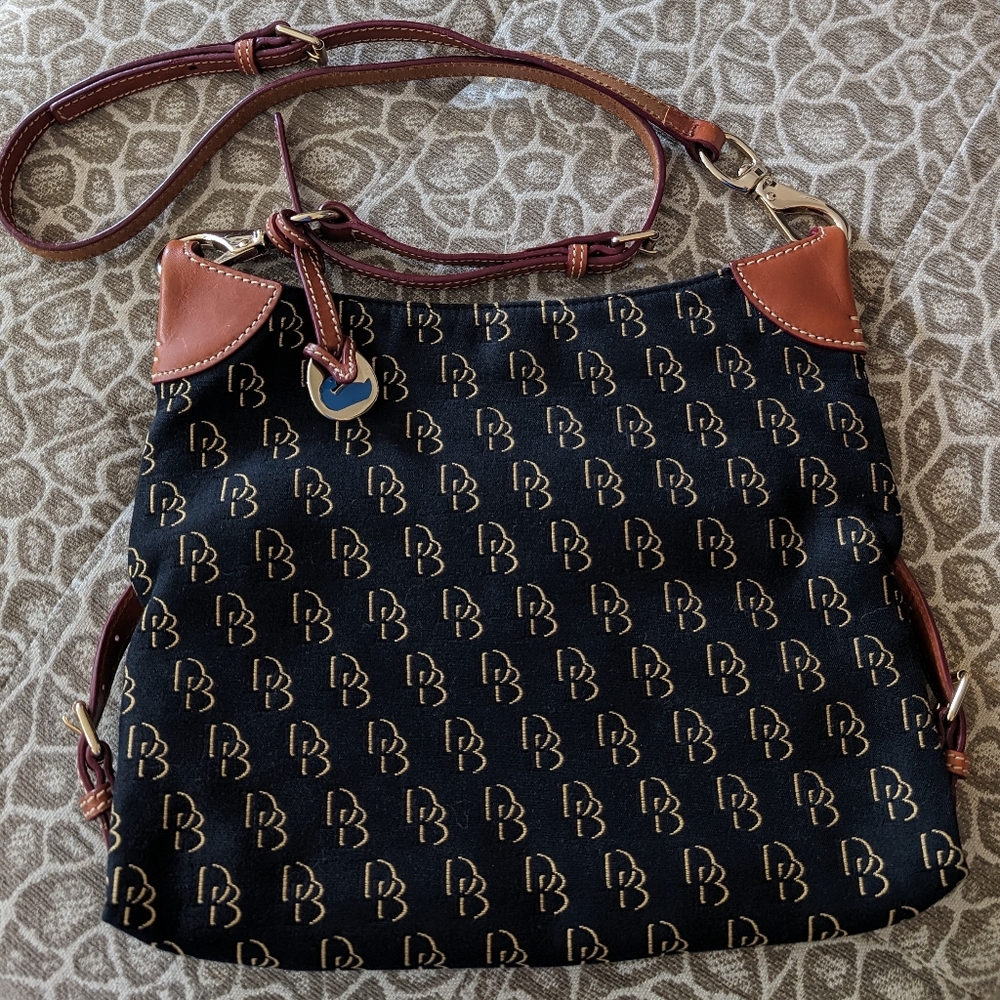 Dooney & Bourke crossbody navy blue monogram, Brown leather. pre-loved